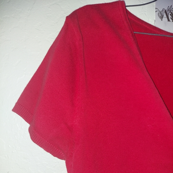 Mossimo Red V neck top - Picture 5 of 8